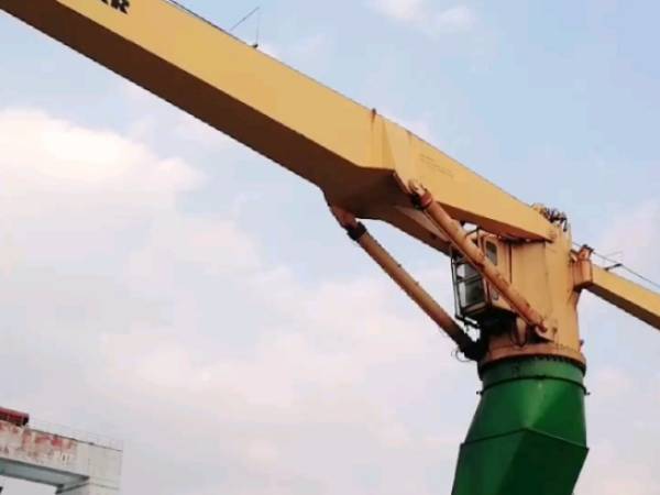 克令吊的安裝是否會對周圍居民或商業活動產生影響？