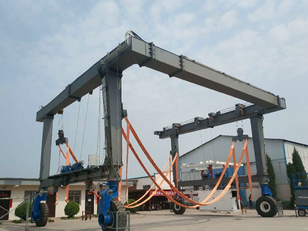 游艇吊的吊裝監(jiān)管：游艇吊裝的監(jiān)管和法規(guī)要求如何？